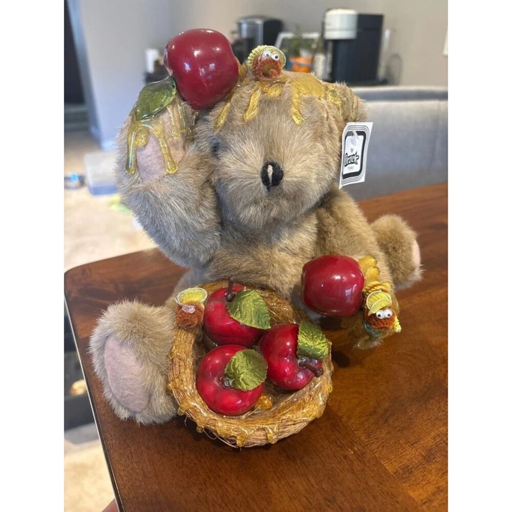 Vintage Orzek RARE Honeybee Apple Bear